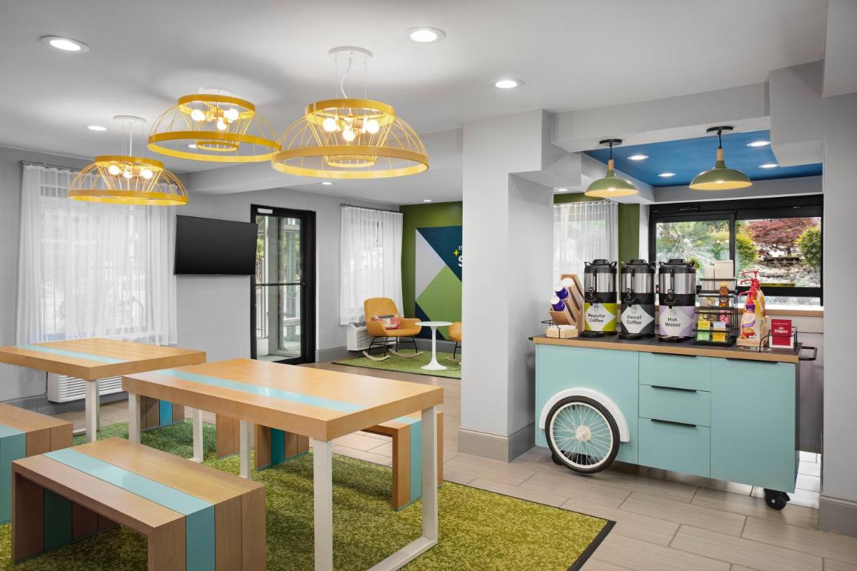 Spark by Hilton Atlanta Cumberland Ballpark - Housity