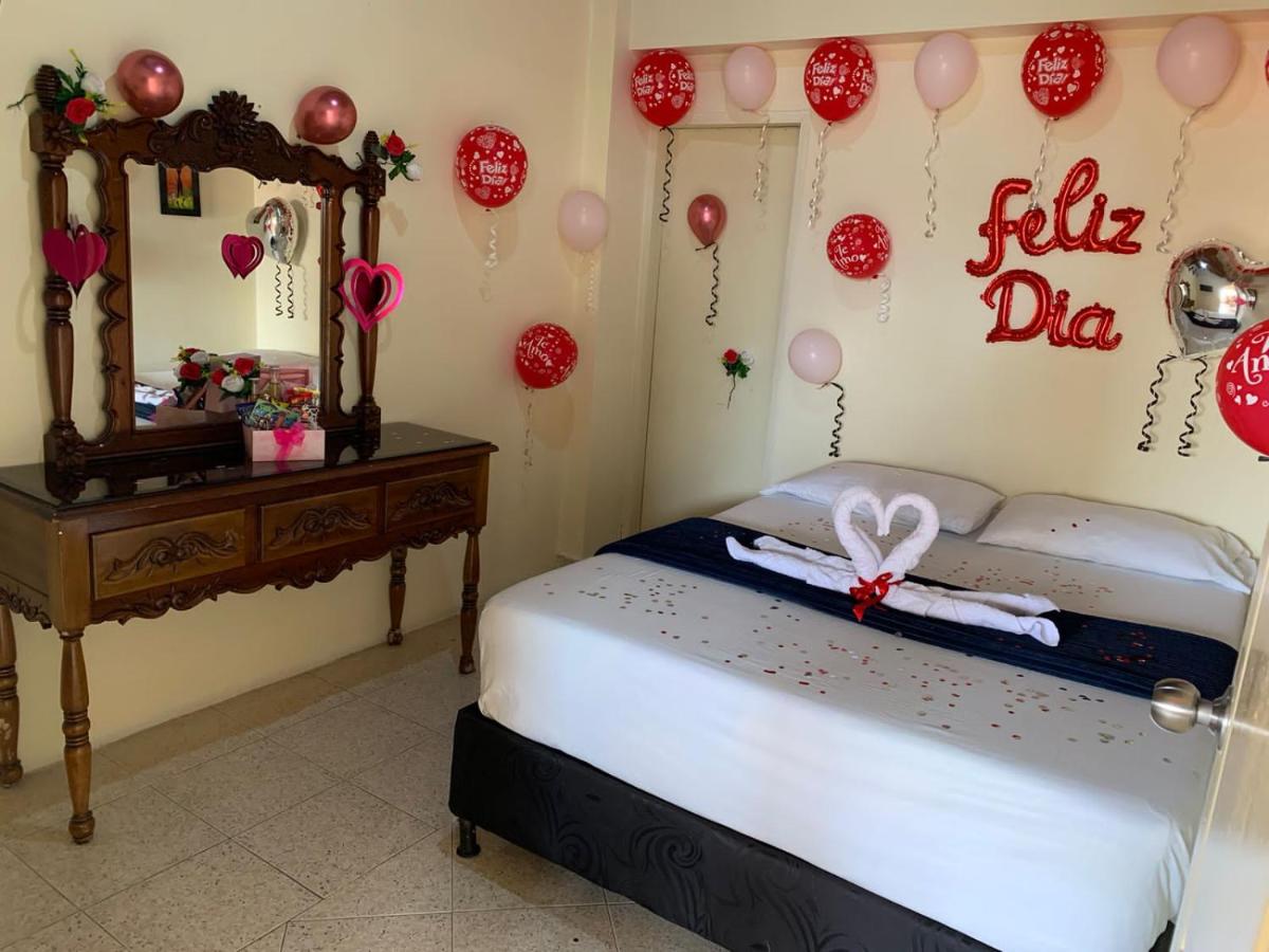 Hospedaje en jardín con picsina - Housity