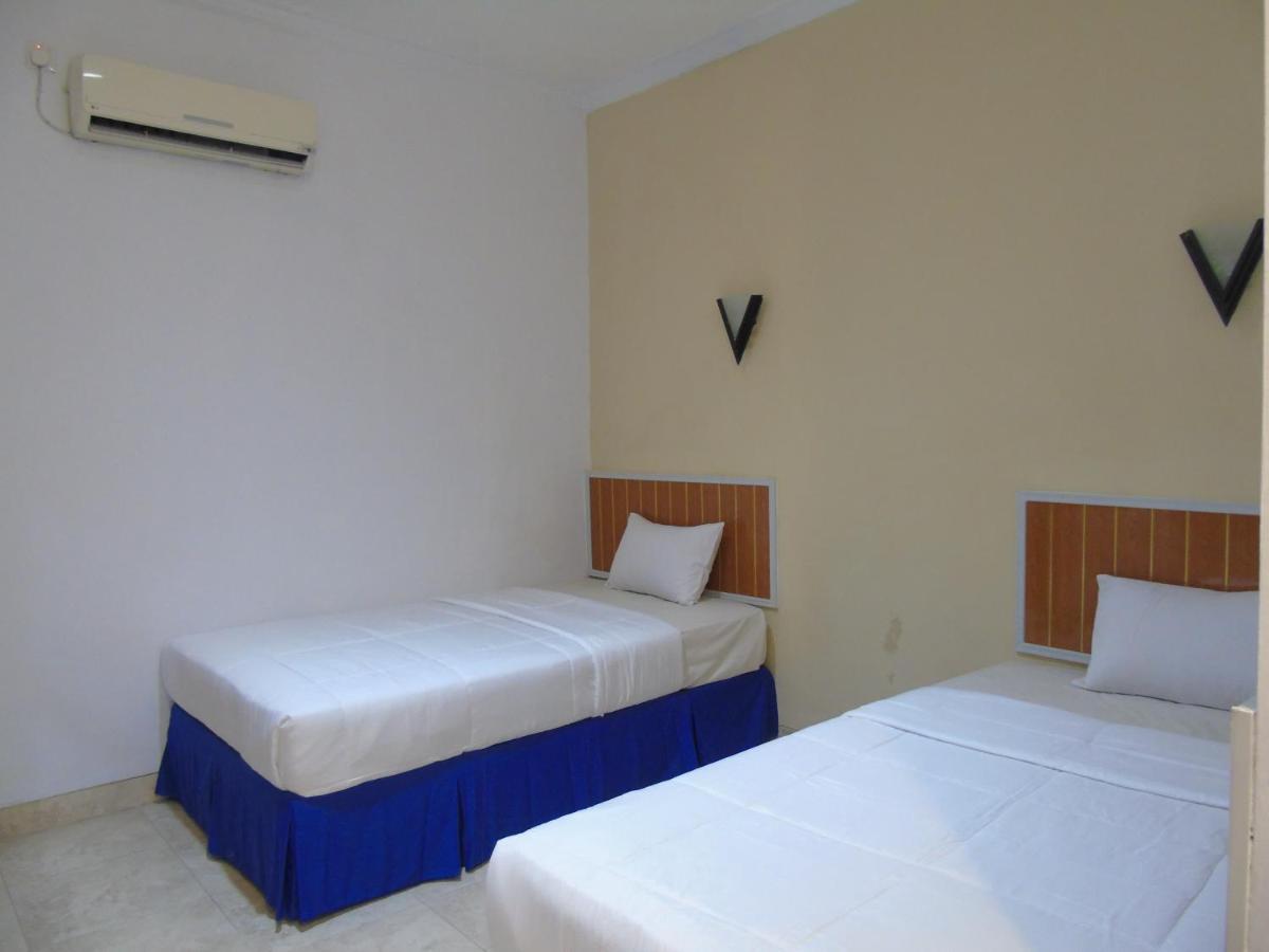 Hotel Permata Zamrud - Housity