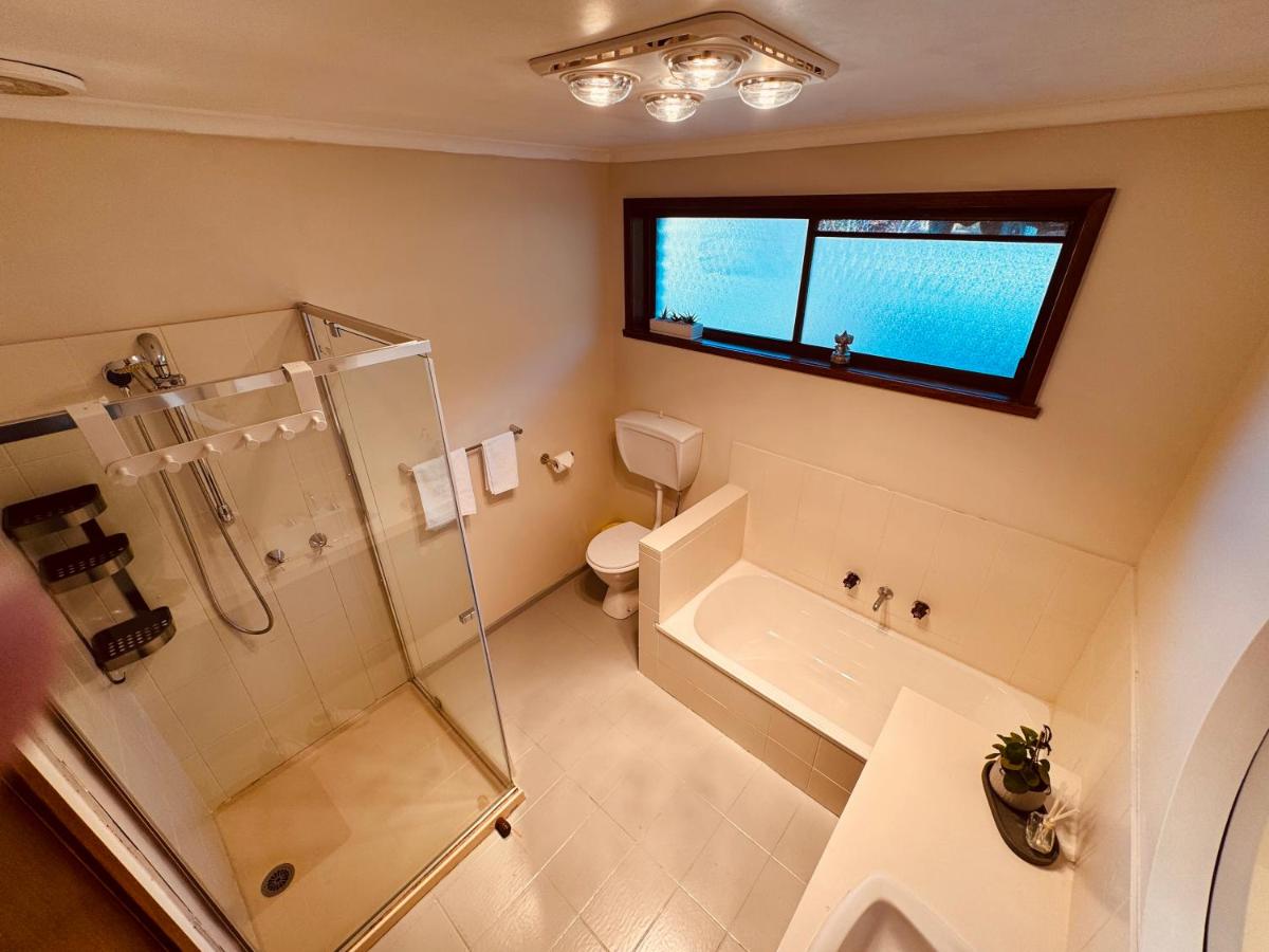 Cheerful 3 bedrooms home with Sea View - Housity