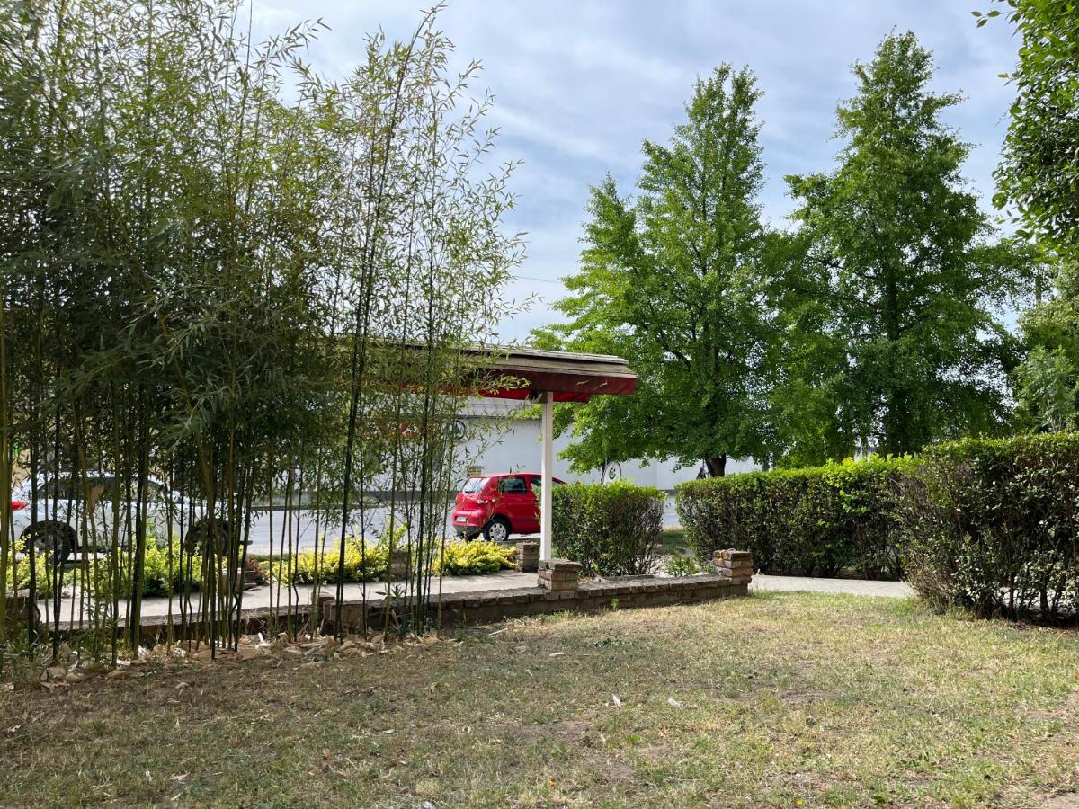 Suitetrails - Centr00m Apartman