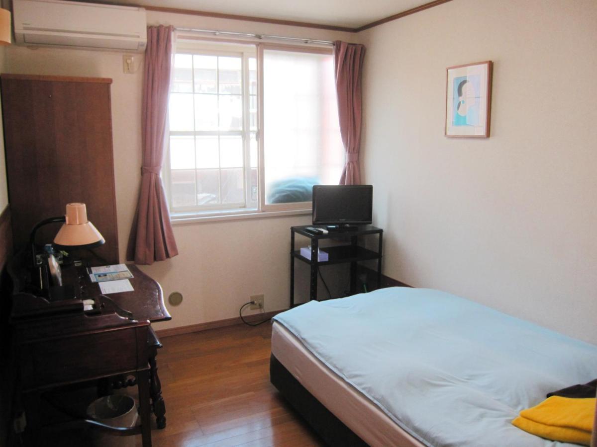 Hotel Pacific - Housity