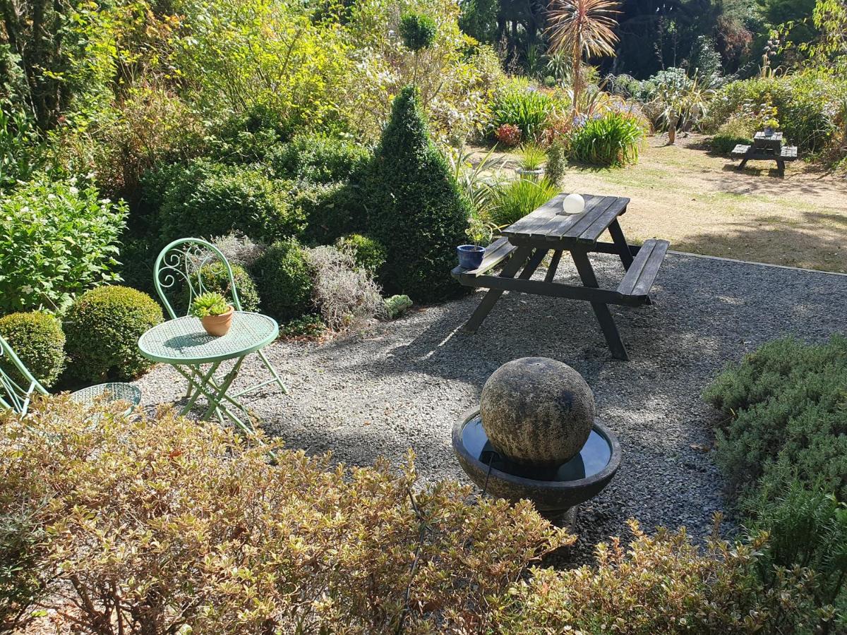 Bumblebee Cottage - Housity