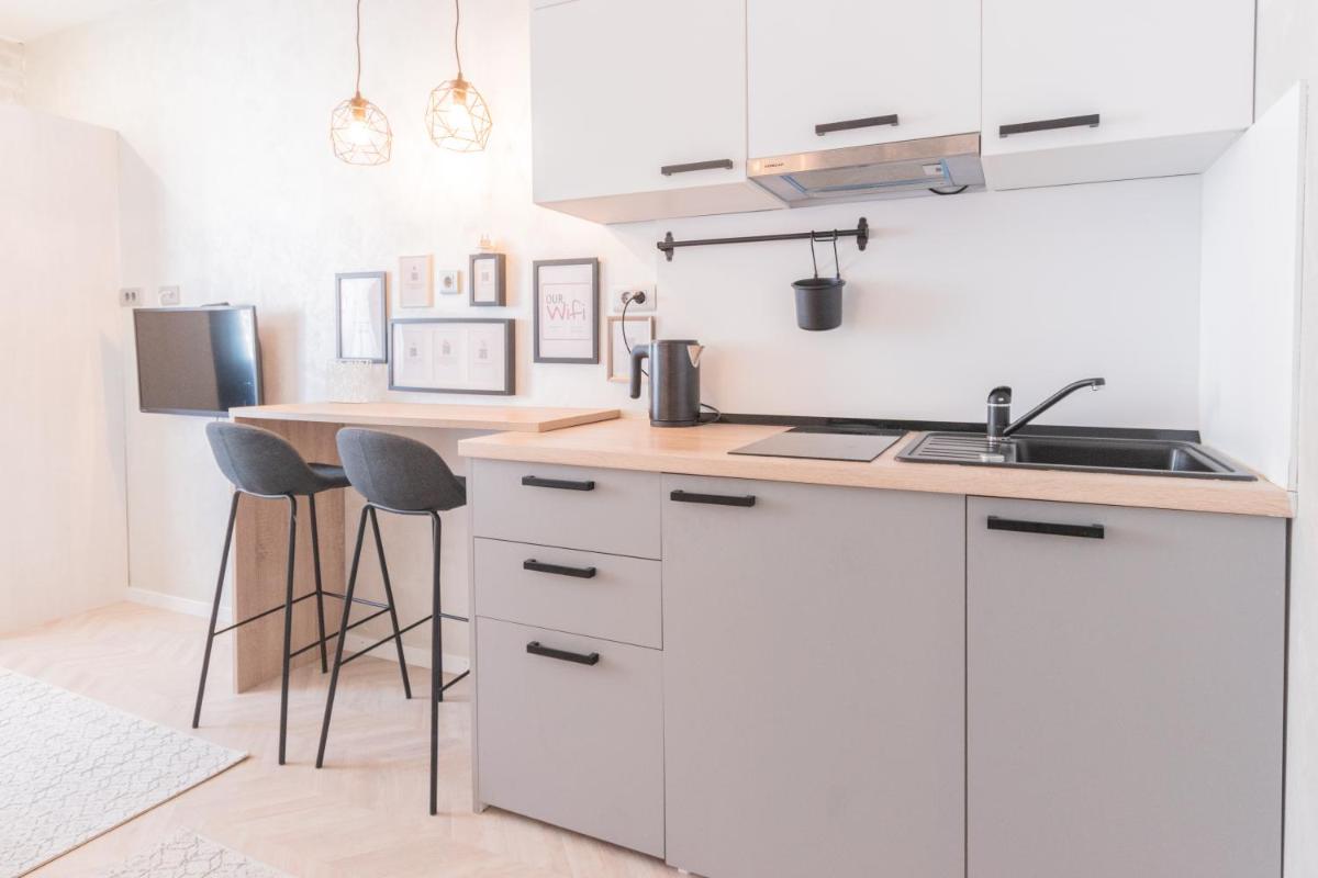 L&B Old Town Studio Apartments - Housity