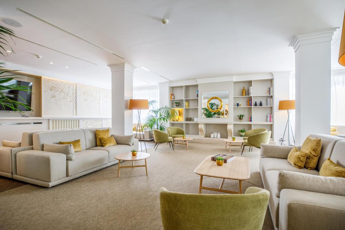 Zona de estar de Hotel Illa d'Or & Club Apts 4* Sup
