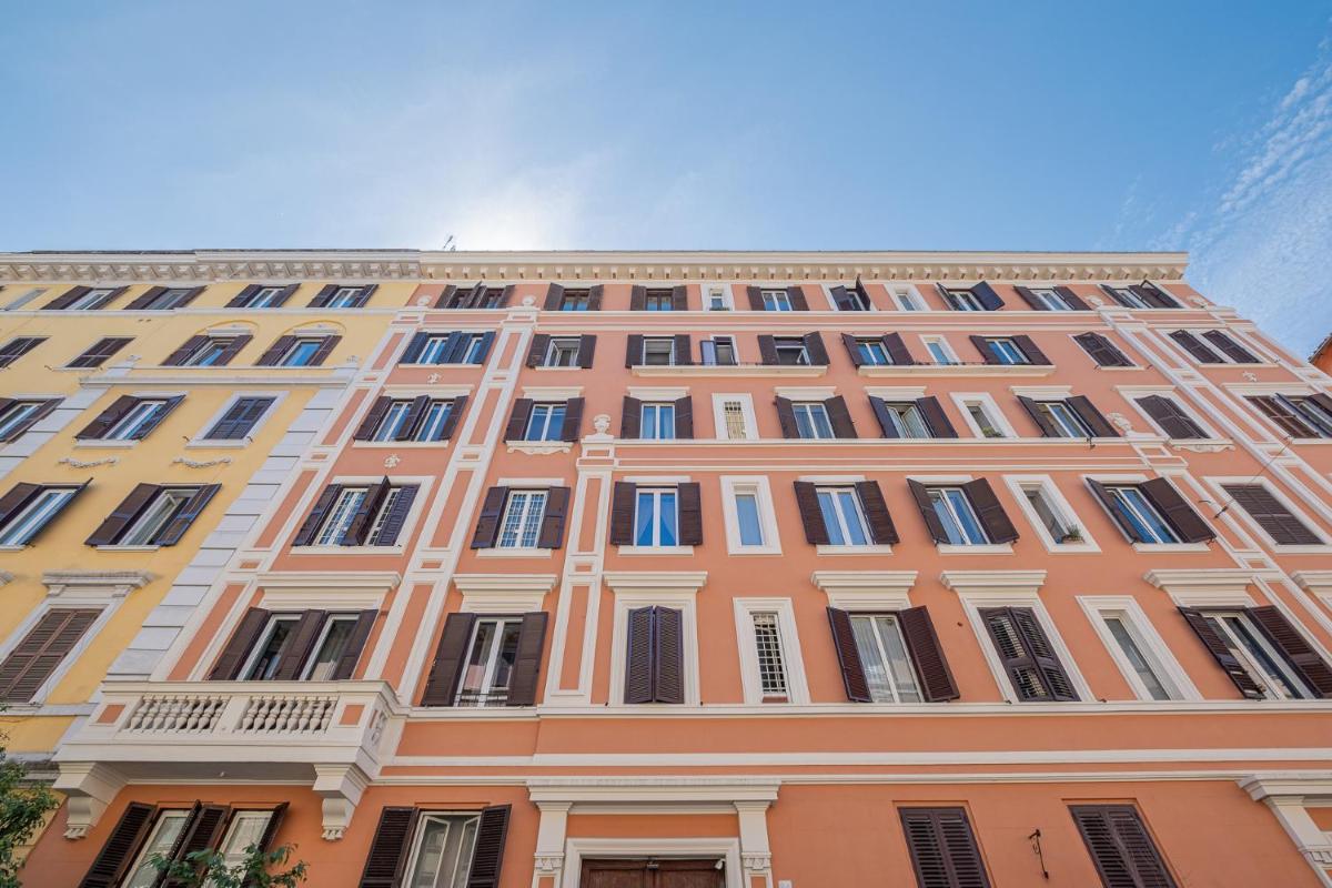 Castel Sant Angelo's Harmonious Apartment - Housity