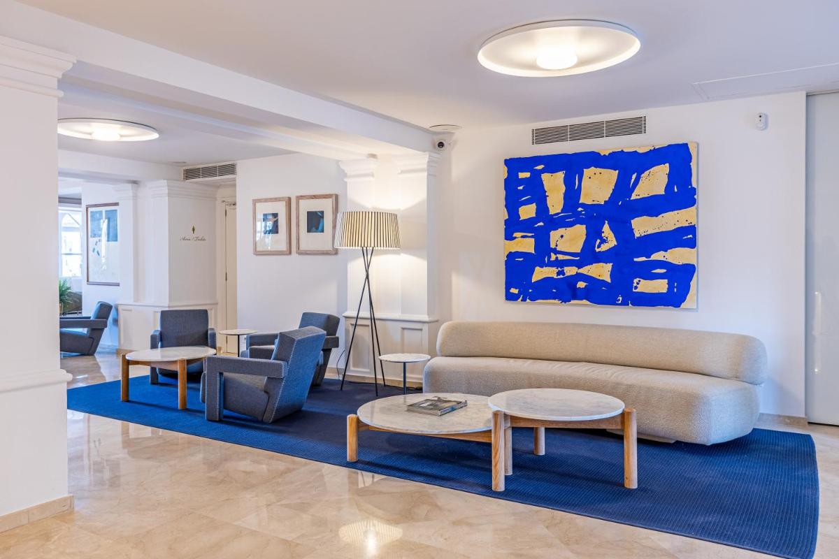 Zona de estar de Hotel Illa d'Or & Club Apts 4* Sup