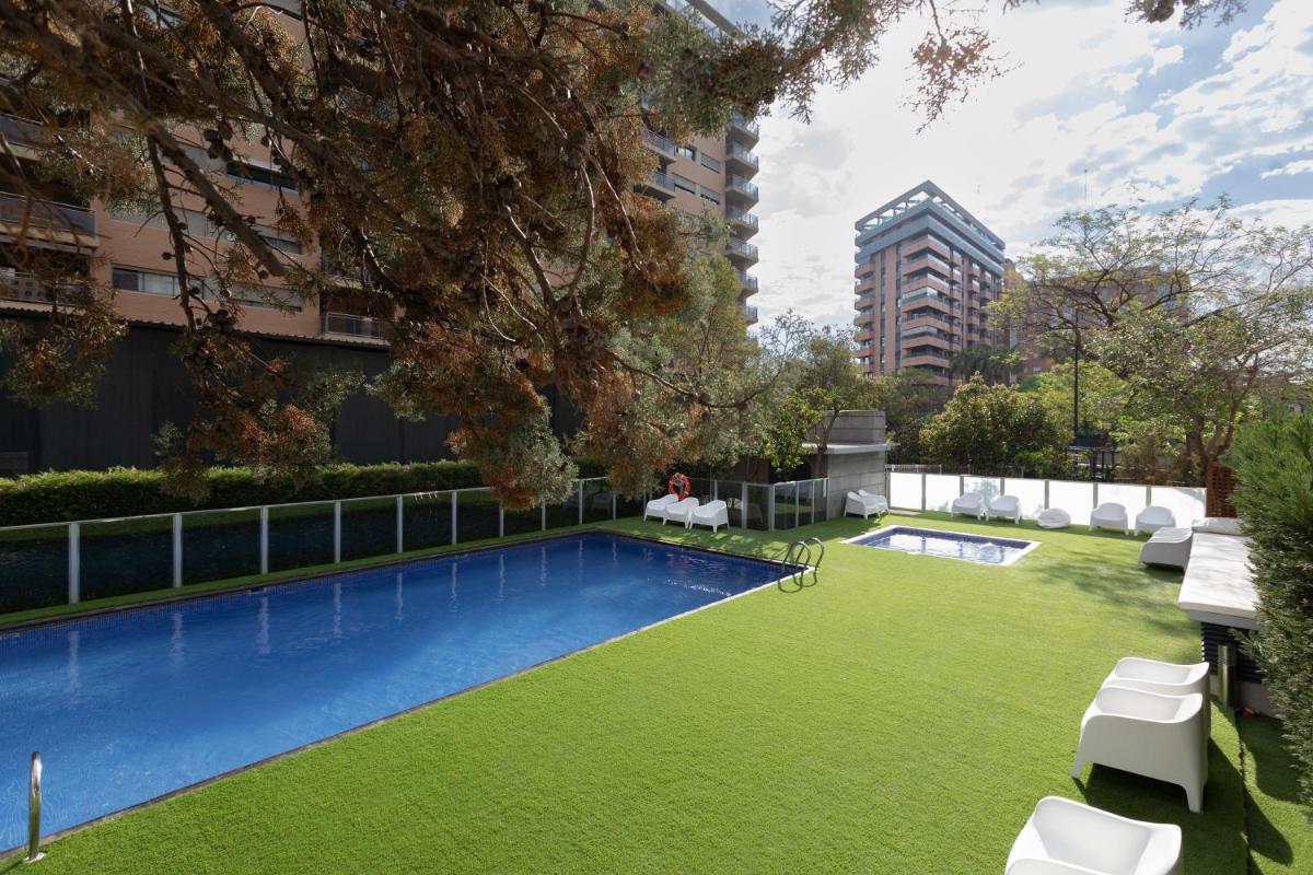 Piscina en o cerca de Primus Valencia