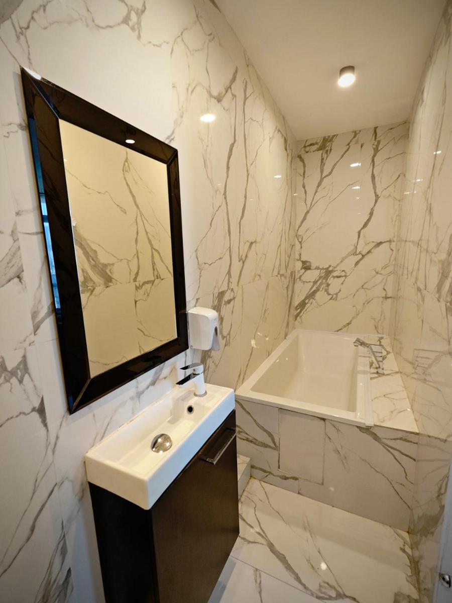 Marszałkowska Apartments Studio Central Warsaw - Housity