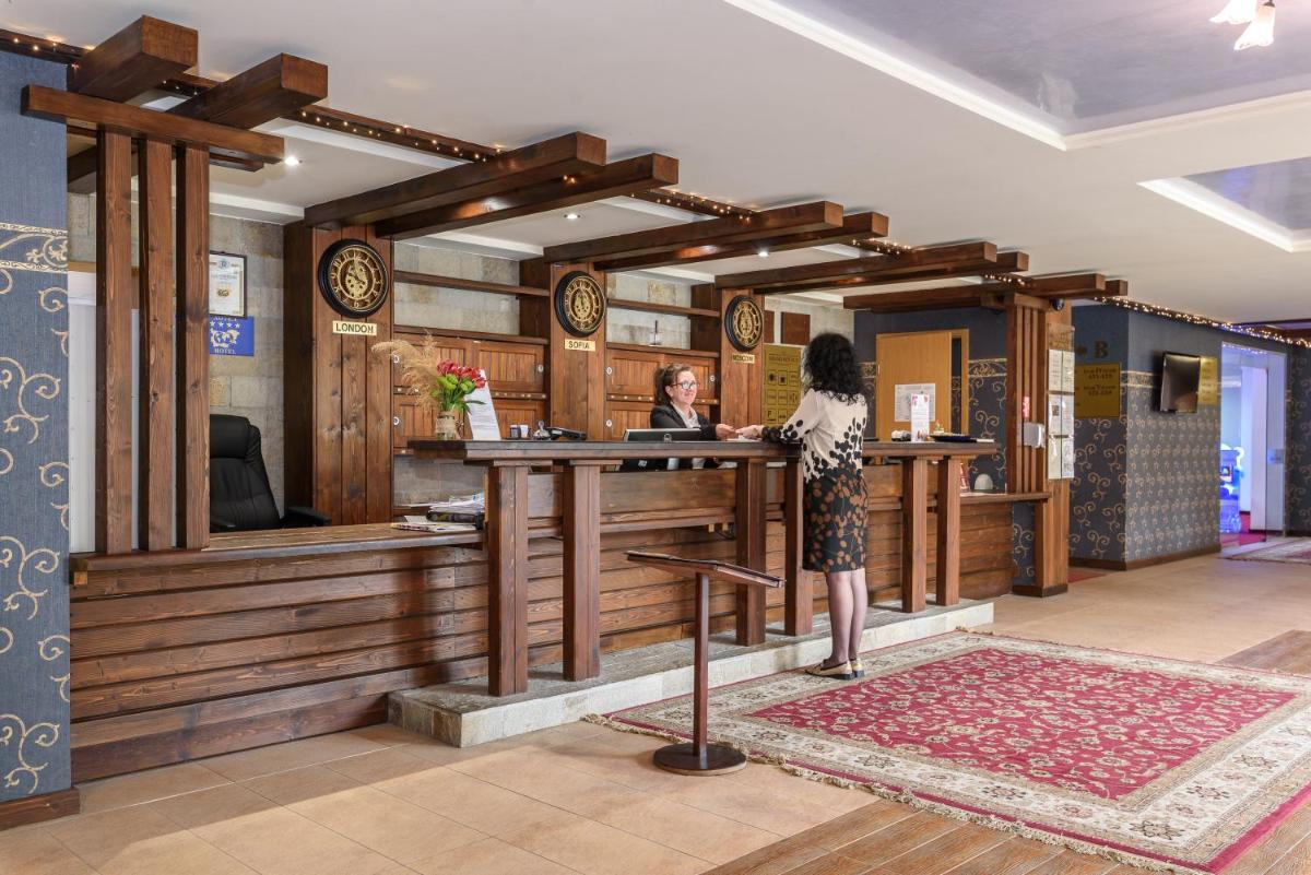 Suitetrails - Grand Royale Apartment Complex & Spa