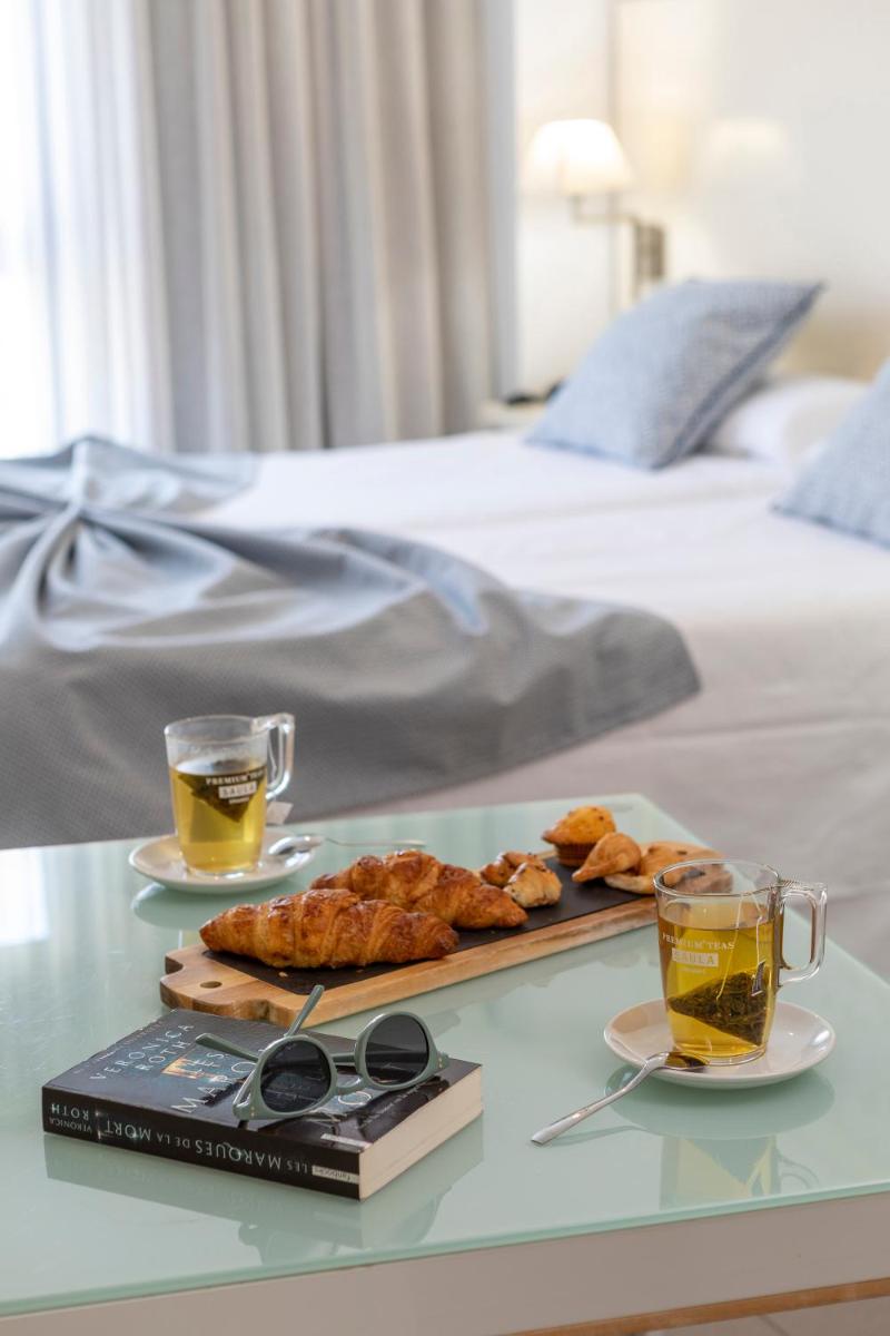 Comida en o cerca de este hotel