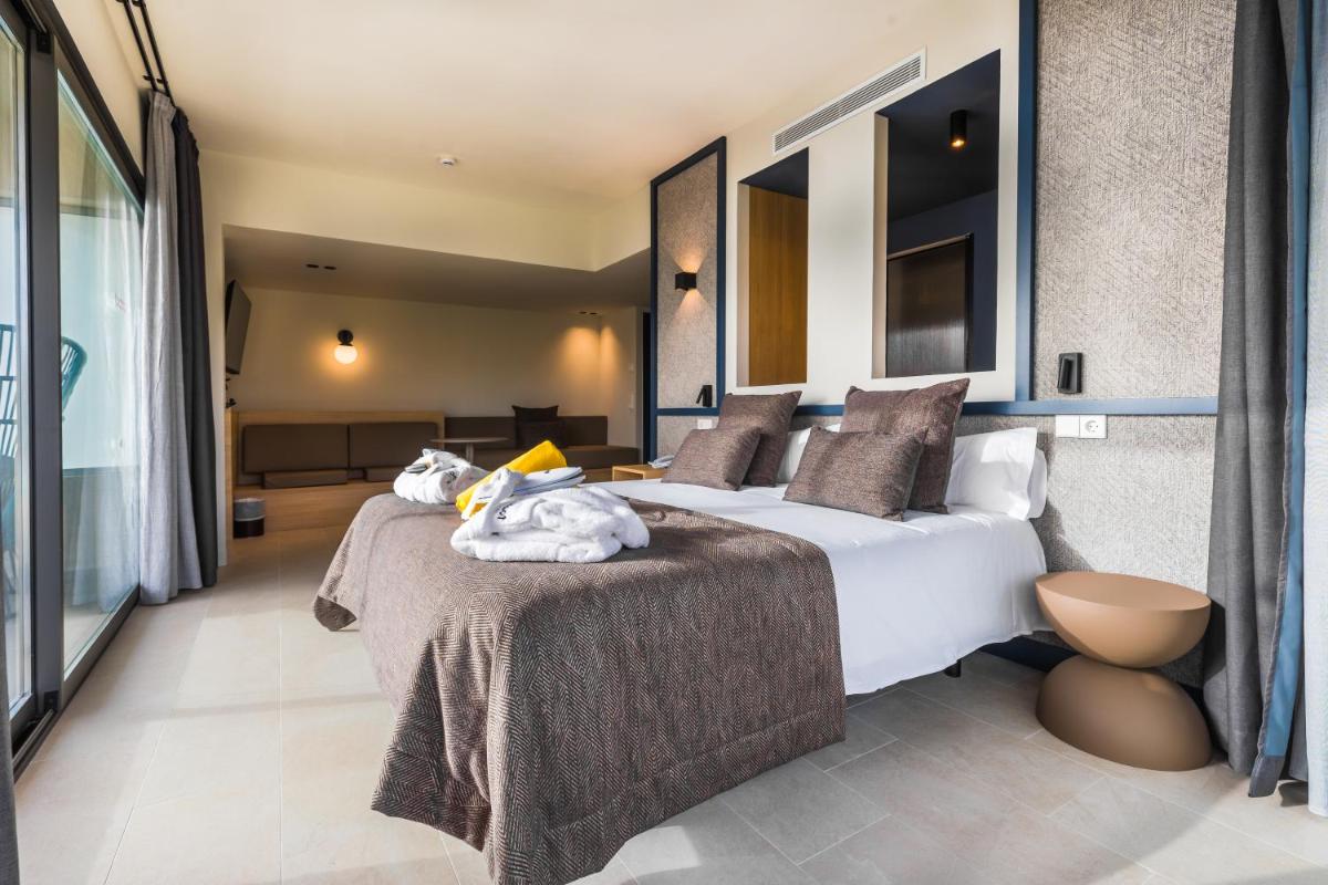 Cama o camas de una habitación en Cabot Pollensa Park Spa