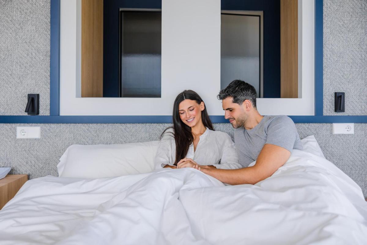 Cama o camas de una habitación en Cabot Pollensa Park Spa