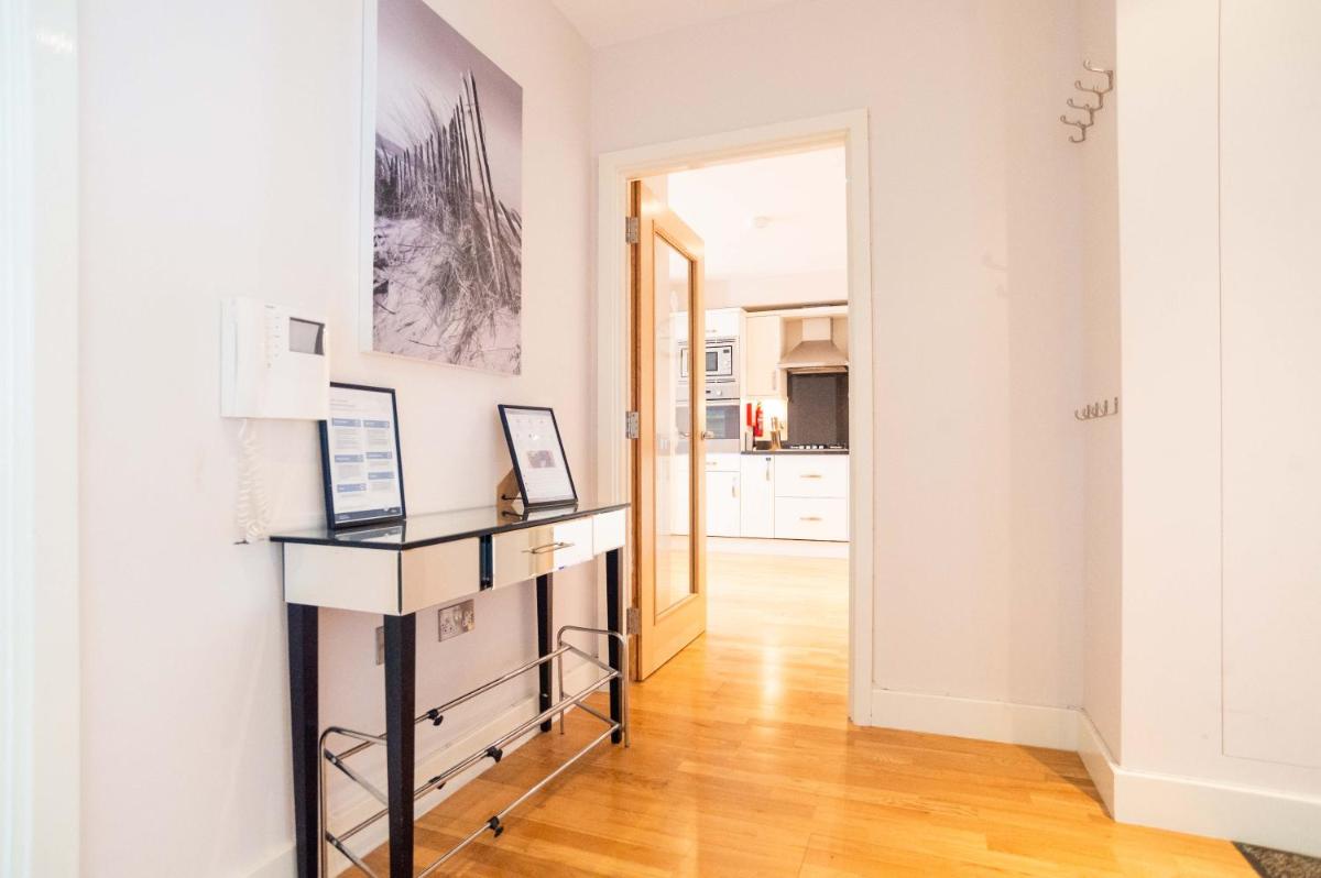2-bedroom Apartment - Fistral Beach - Housity