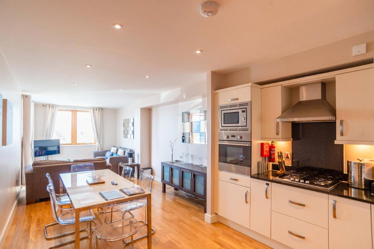 2-bedroom Apartment - Fistral Beach - Housity