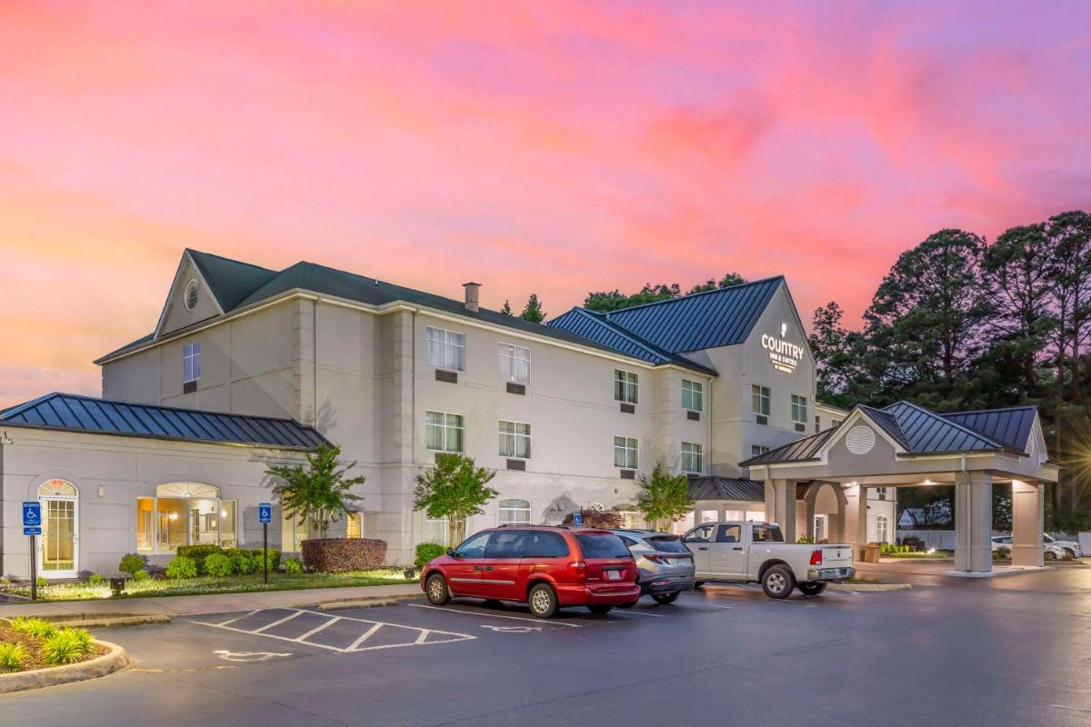 Country Inn & Suites by Radisson, Newport News South, VA - Housity