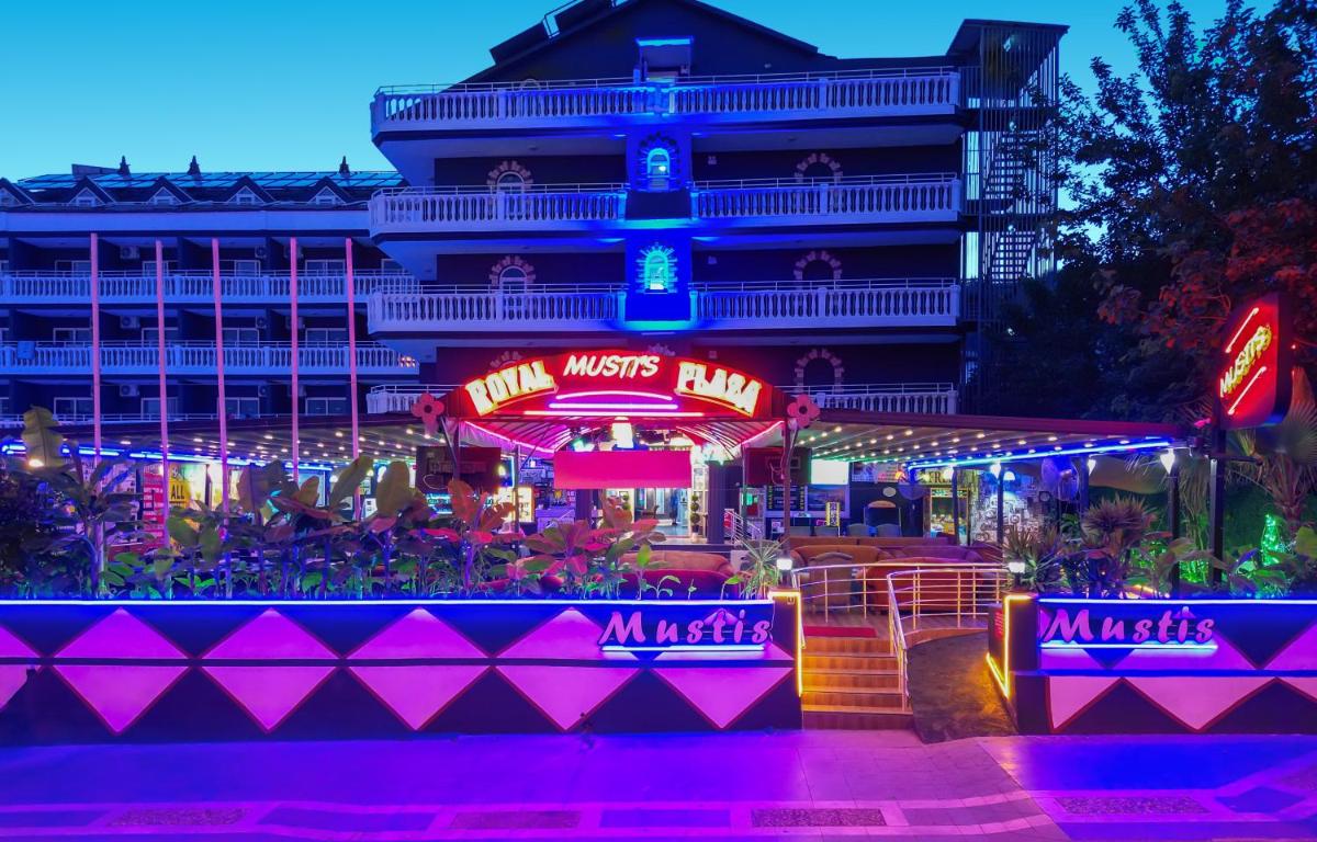 Mustis Royal Plaza Hotel - Housity