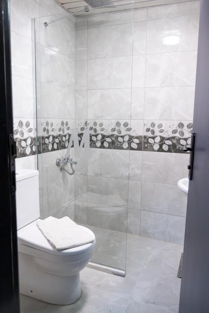 Mustis Royal Plaza Hotel - Housity