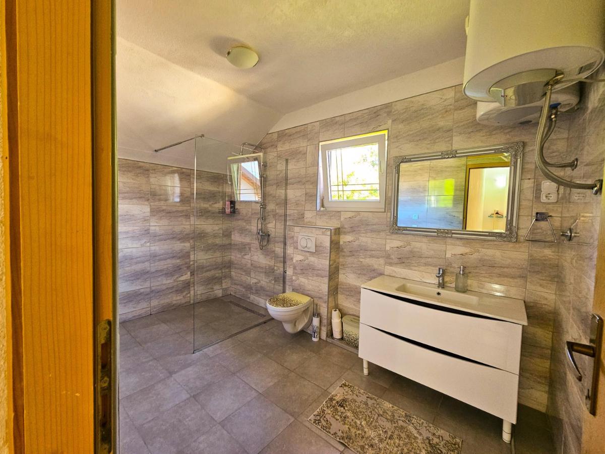 Apartment Bijela ladja - Housity