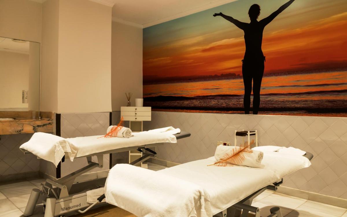 Spa o instalaciones de bienestar en Ilunion Les Corts Spa