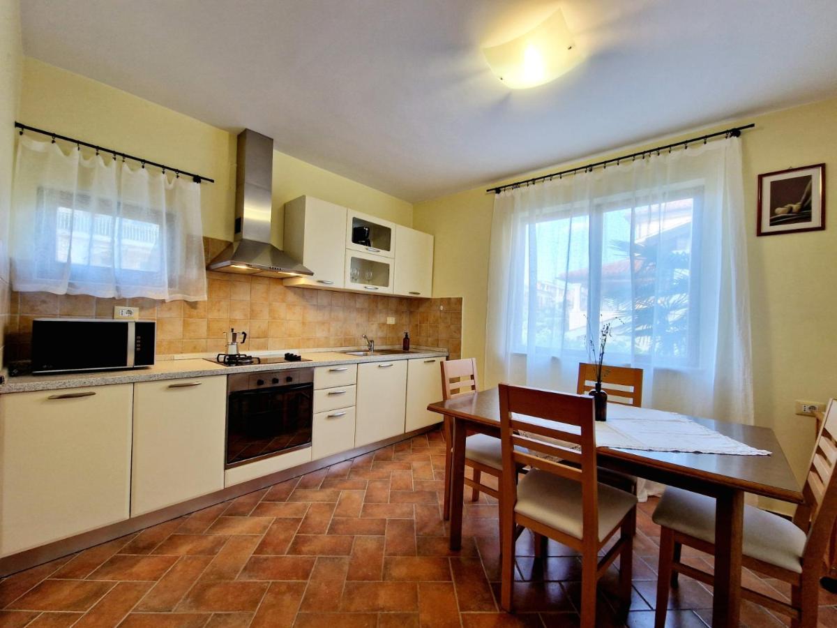 Villa Mihaela holiday apartments in Poreč - Hizvo