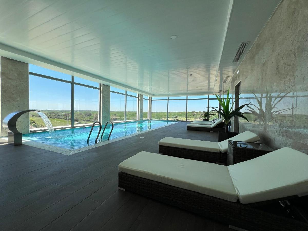 A piscina em ou perto de Hotel O Gato & Spa