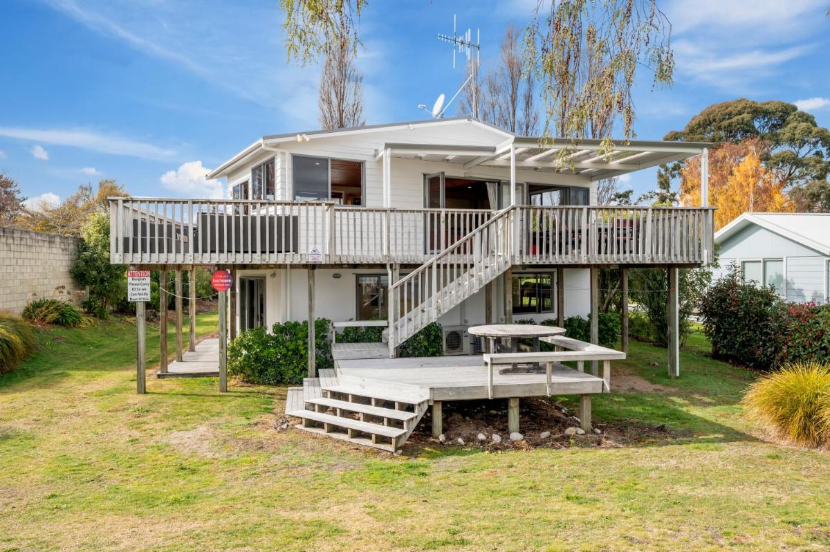 Absolute Waterfront with WiFi - Five Mile Bay Home - Housity