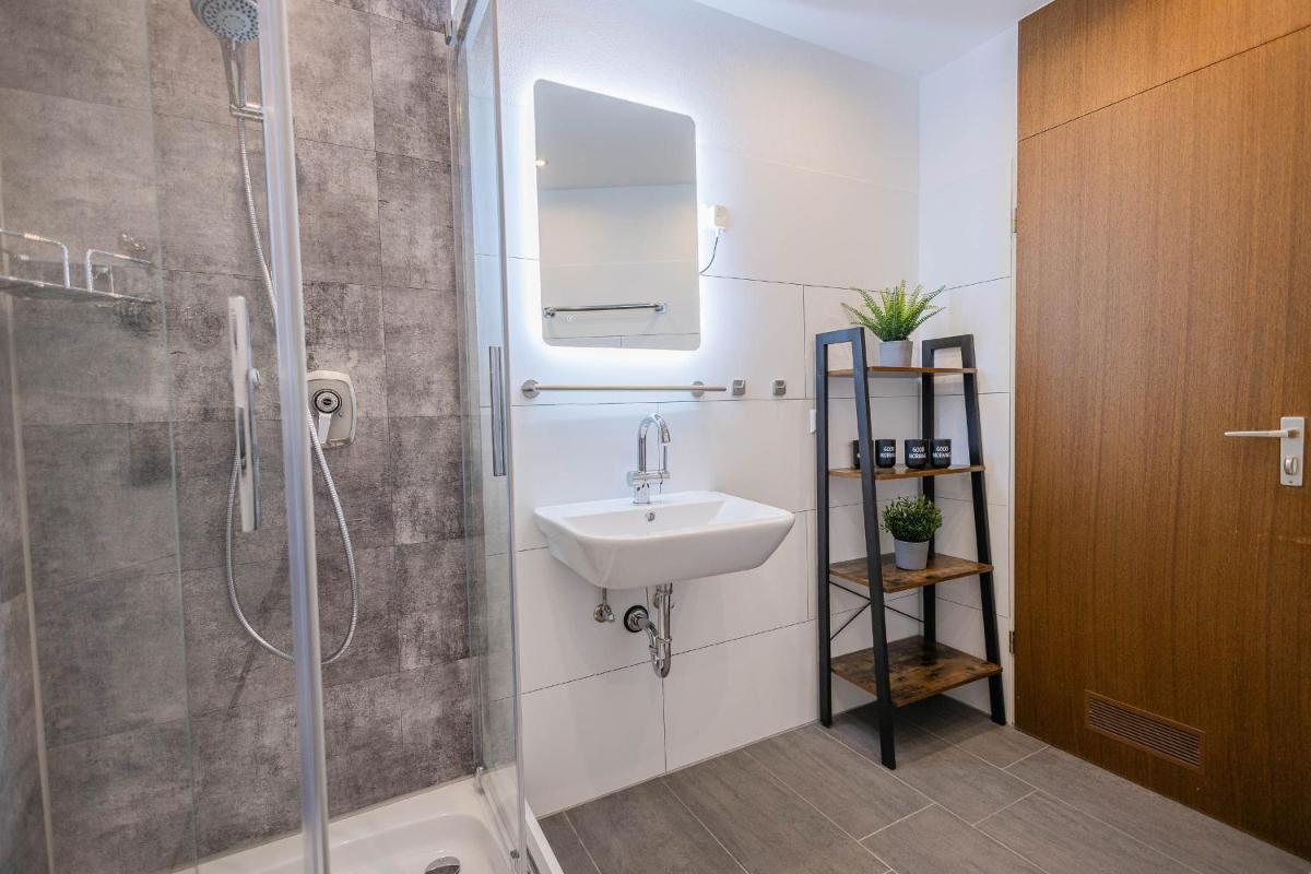 Ferienwohnpark Immenstaad am Bodensee Zwei-Zimmer-Apartment 55 23 - Housity