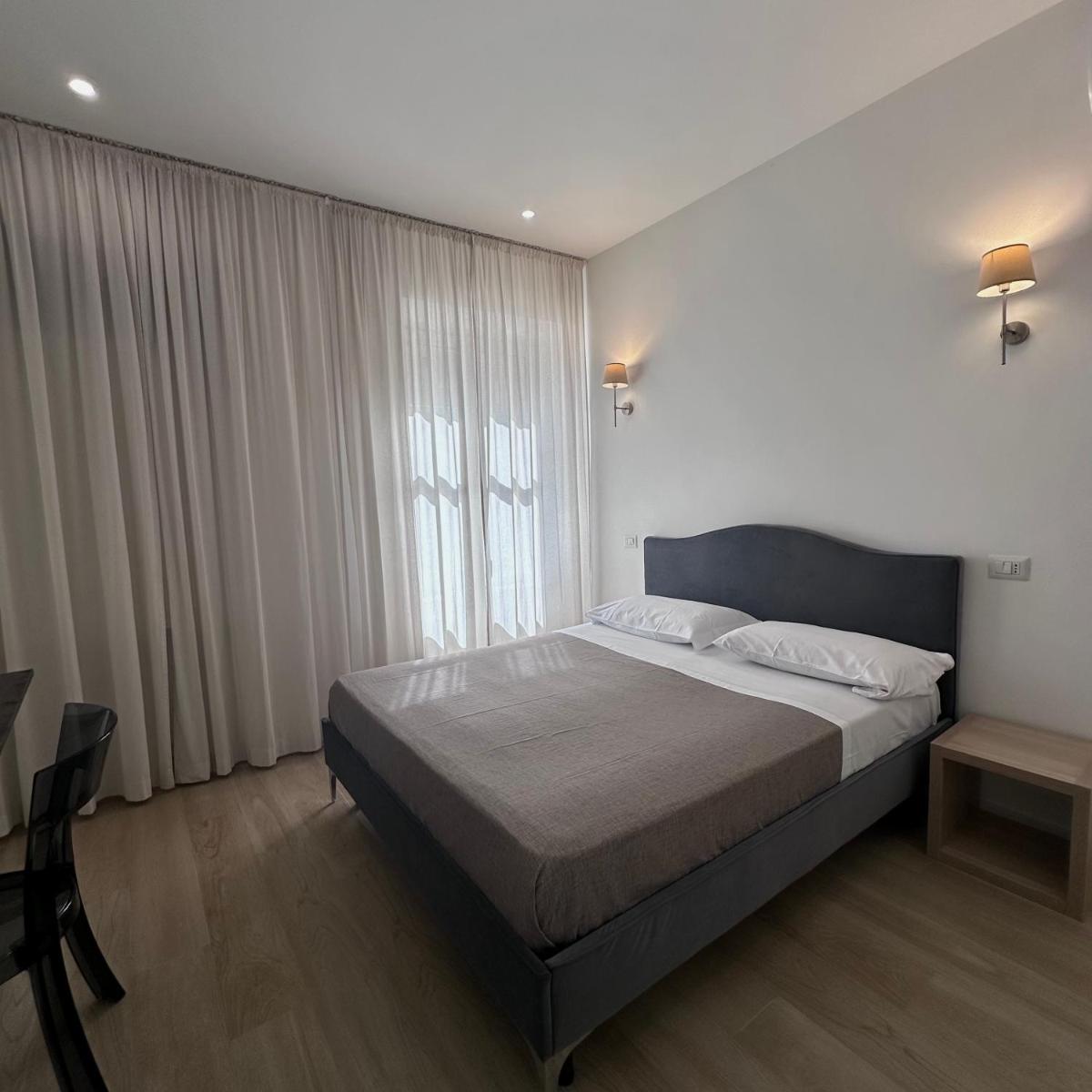 GUALTIERI B&b - LUXURY ROOMS - Housity