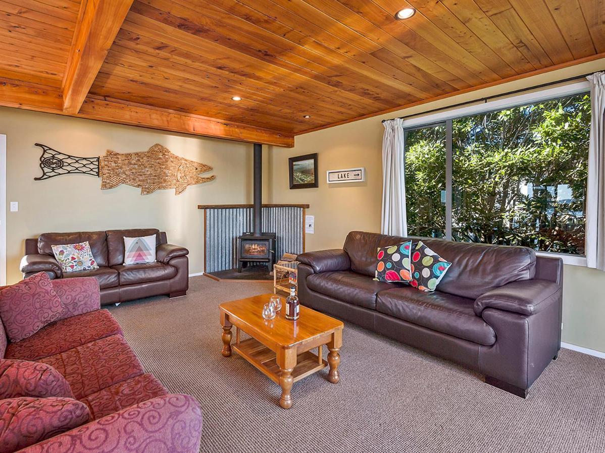 Absolute Waterfront with WiFi - Five Mile Bay Home - Housity