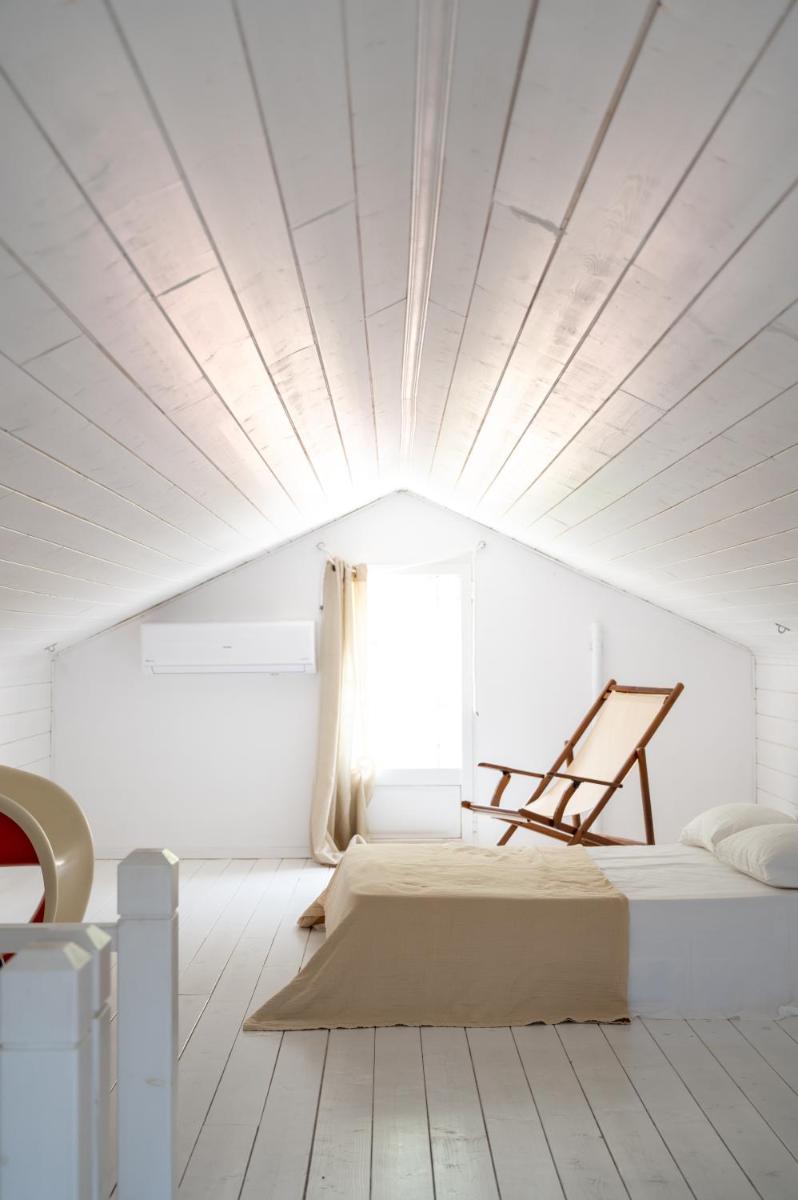 Koukouapartments & Suites - Housity