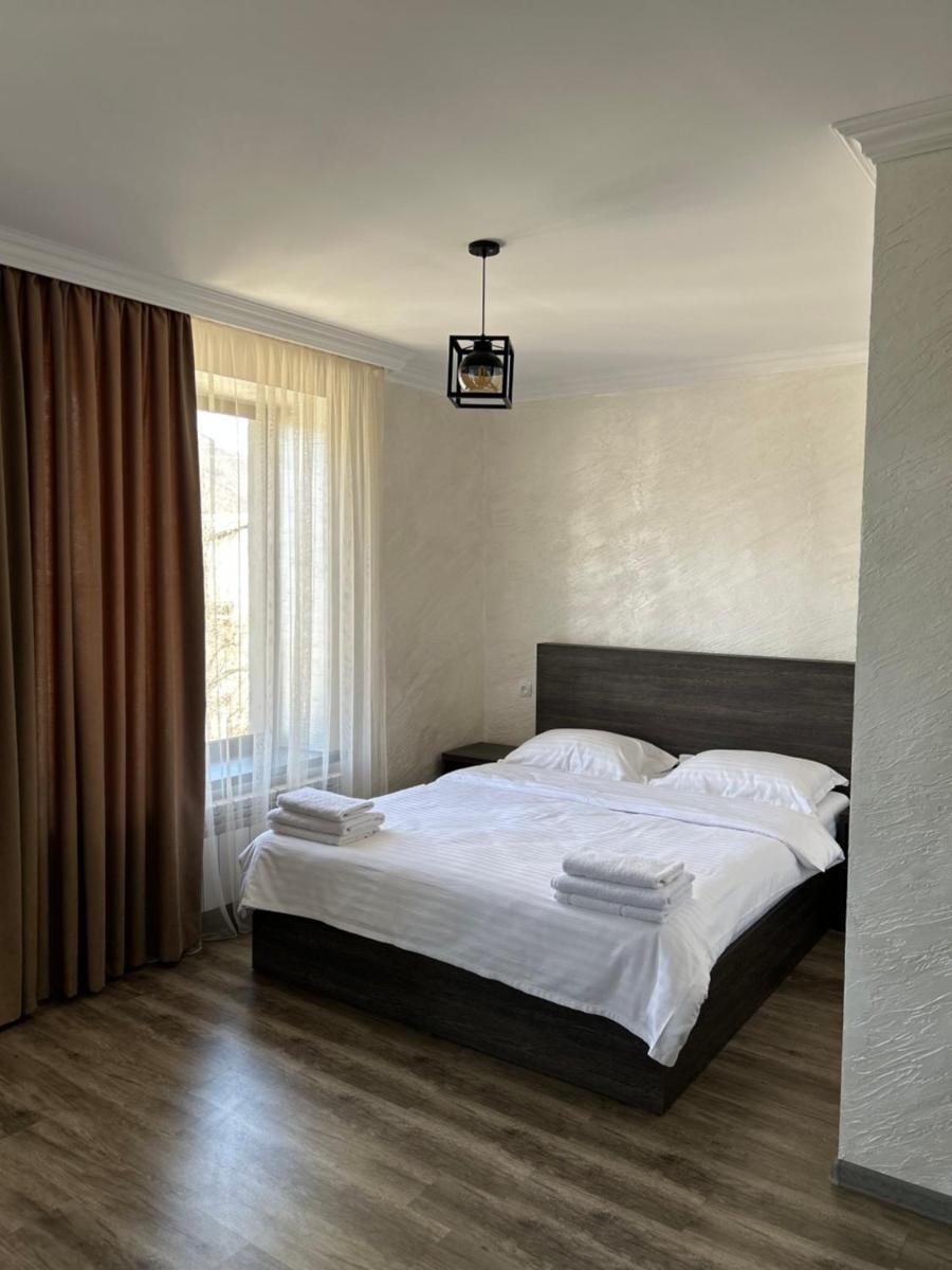 By Alikhanyans Guest House - Housity