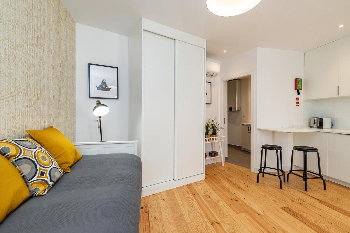 Design and bright studios near Pastéis de Belém - Housity