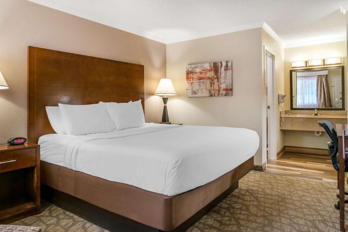 Best Western of Hartland - Housity