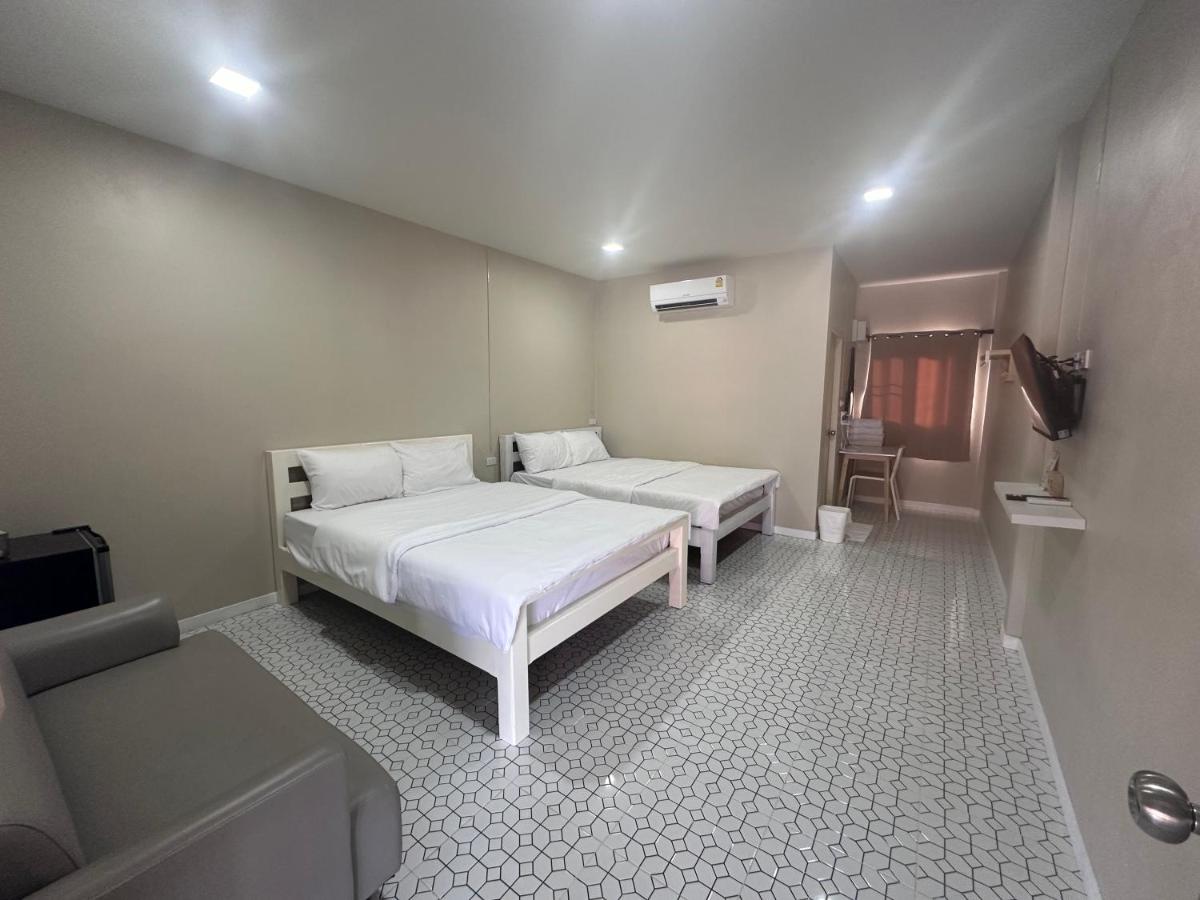 Juni House Chumphon - Housity