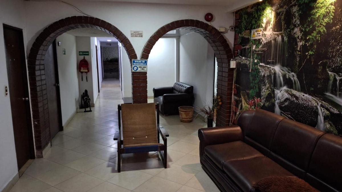 Hotel Los Almendros de los patios - Housity