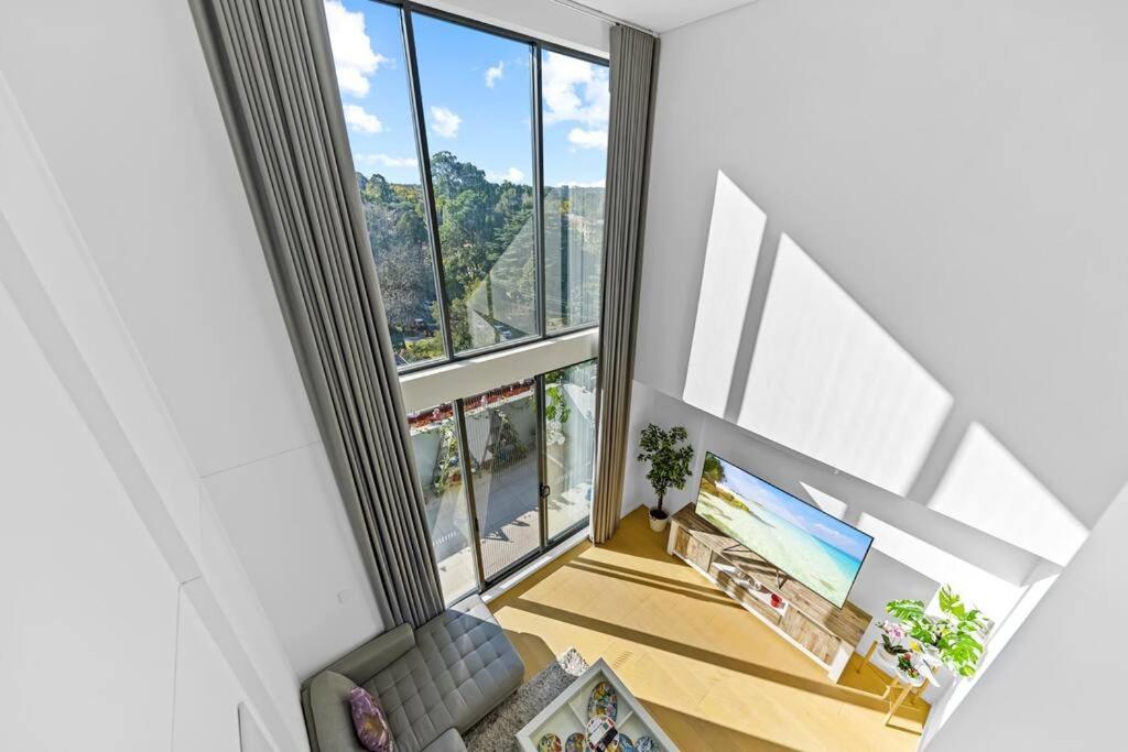 Suitetrails - Epping Sunlit Luxury Loft - 2Beds & High Ceilings