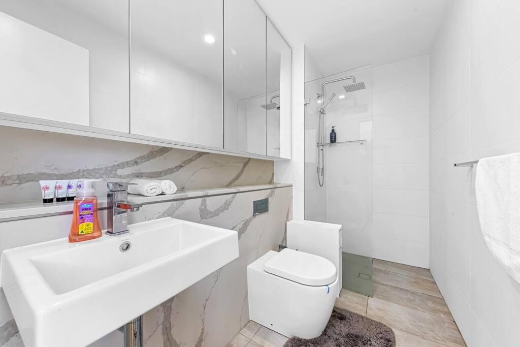 Suitetrails - Epping Sunlit Luxury Loft - 2Beds & High Ceilings