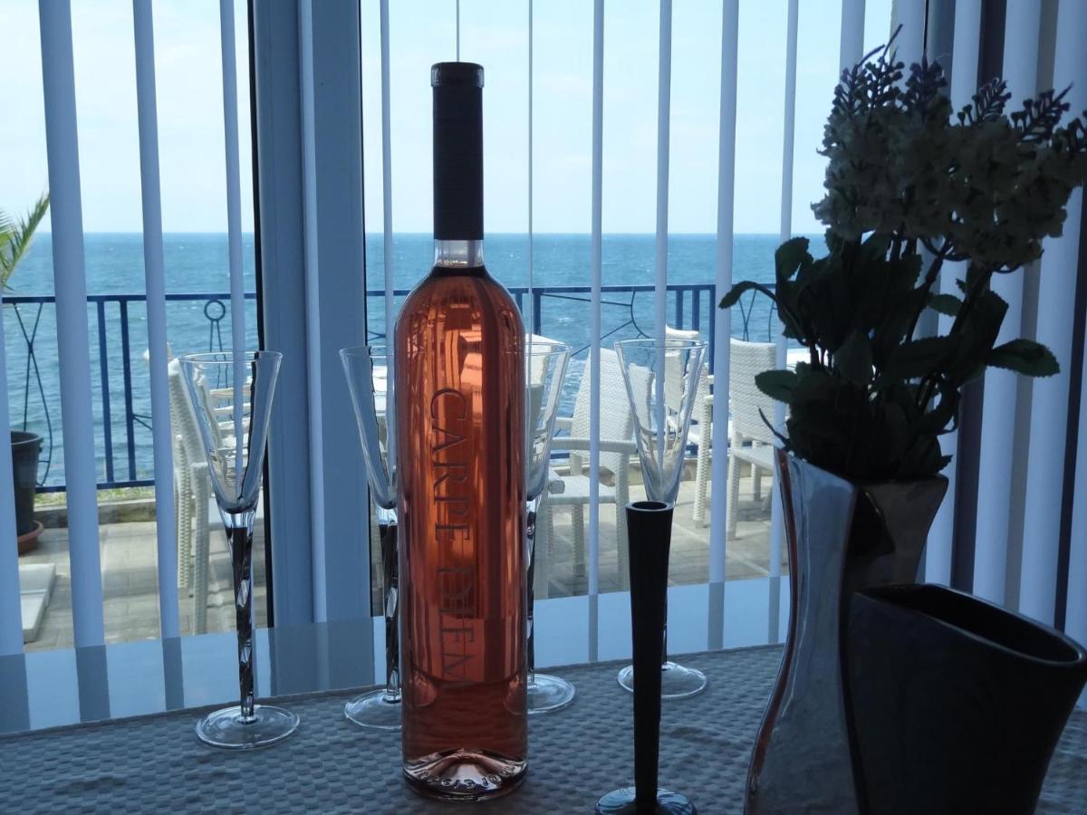 AGATA BEACH Boutique Adult Only - Housity