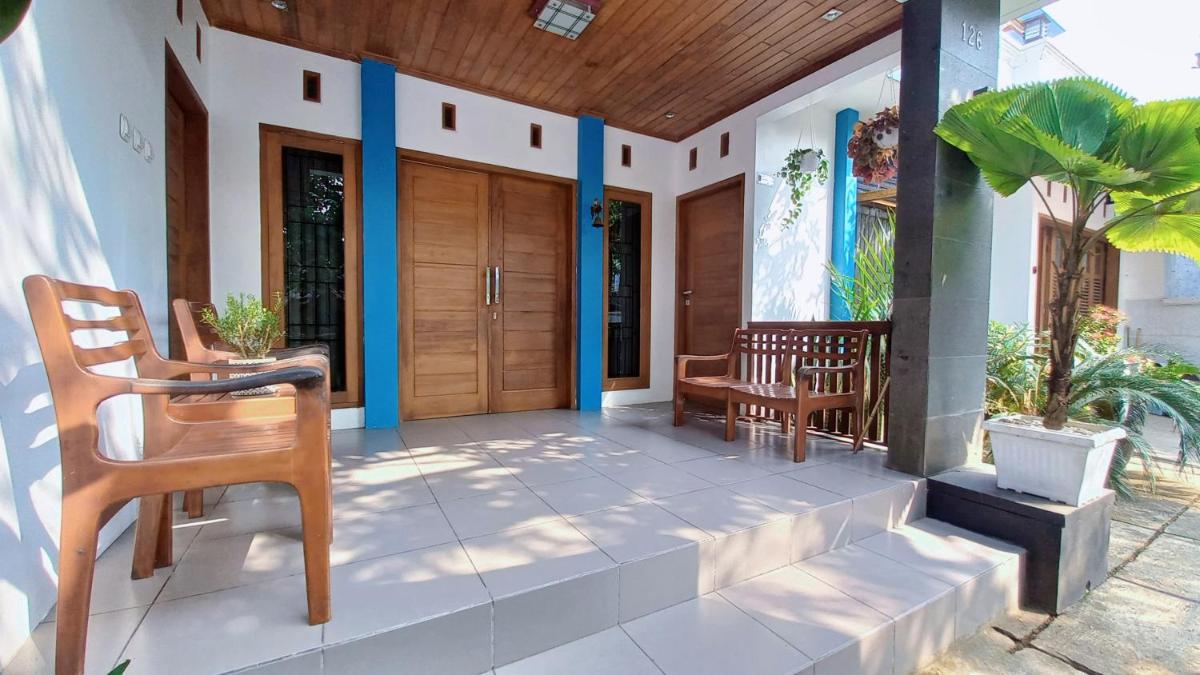 Nusawiru Guest House - Housity
