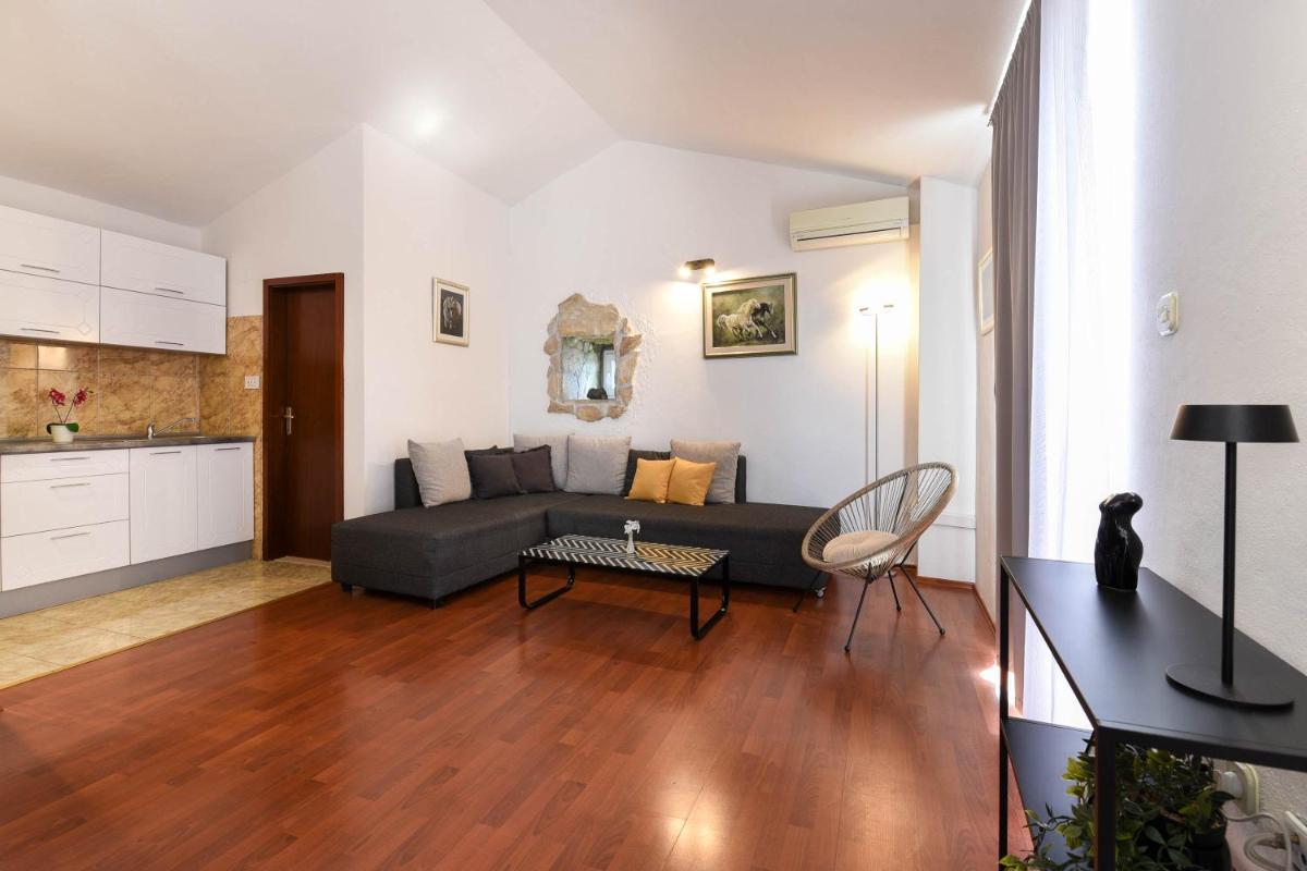 Villa Danica on the Hills, seaview - Housity