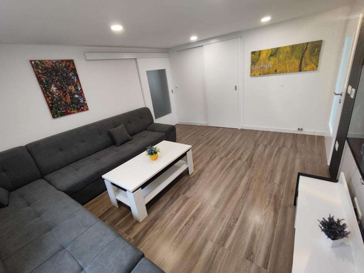 Kuća Vila Nina - Housity
