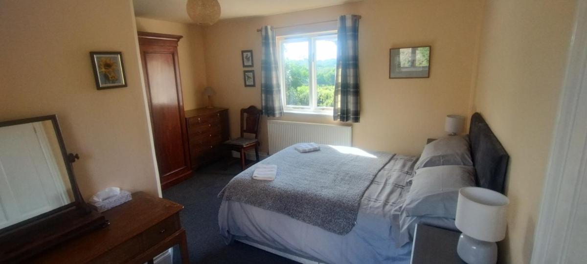 Yew Tree Cottage - Housity