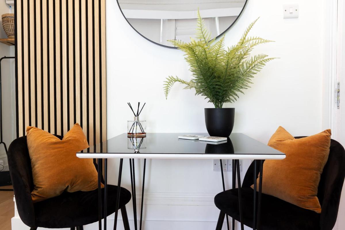 Brunswick - Brighton Regency Studio by the sea - Housity