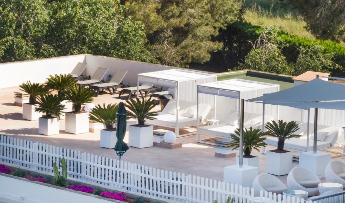 Jardín al aire libre en Catalonia del Mar - Adults Only