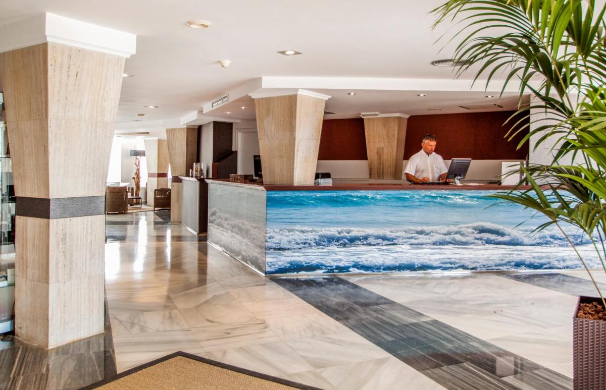 Zona de estar de Catalonia del Mar - Adults Only