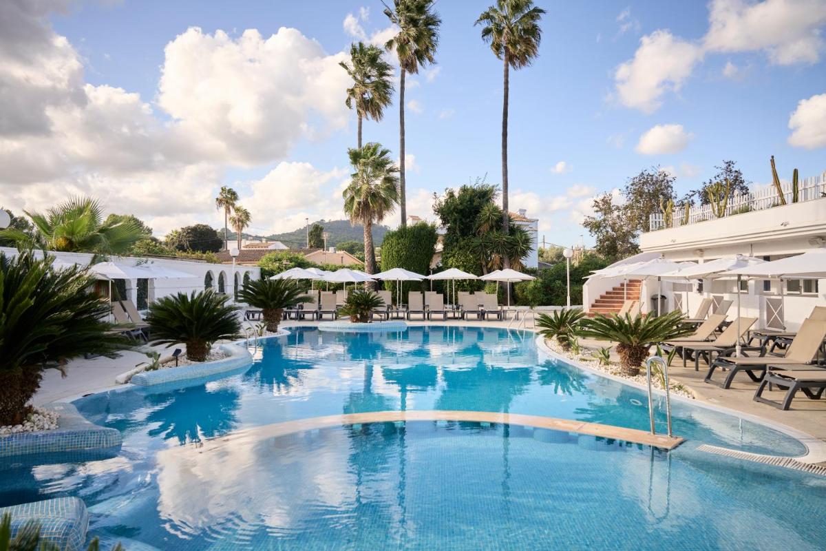 Piscina en o cerca de Catalonia del Mar - Adults Only