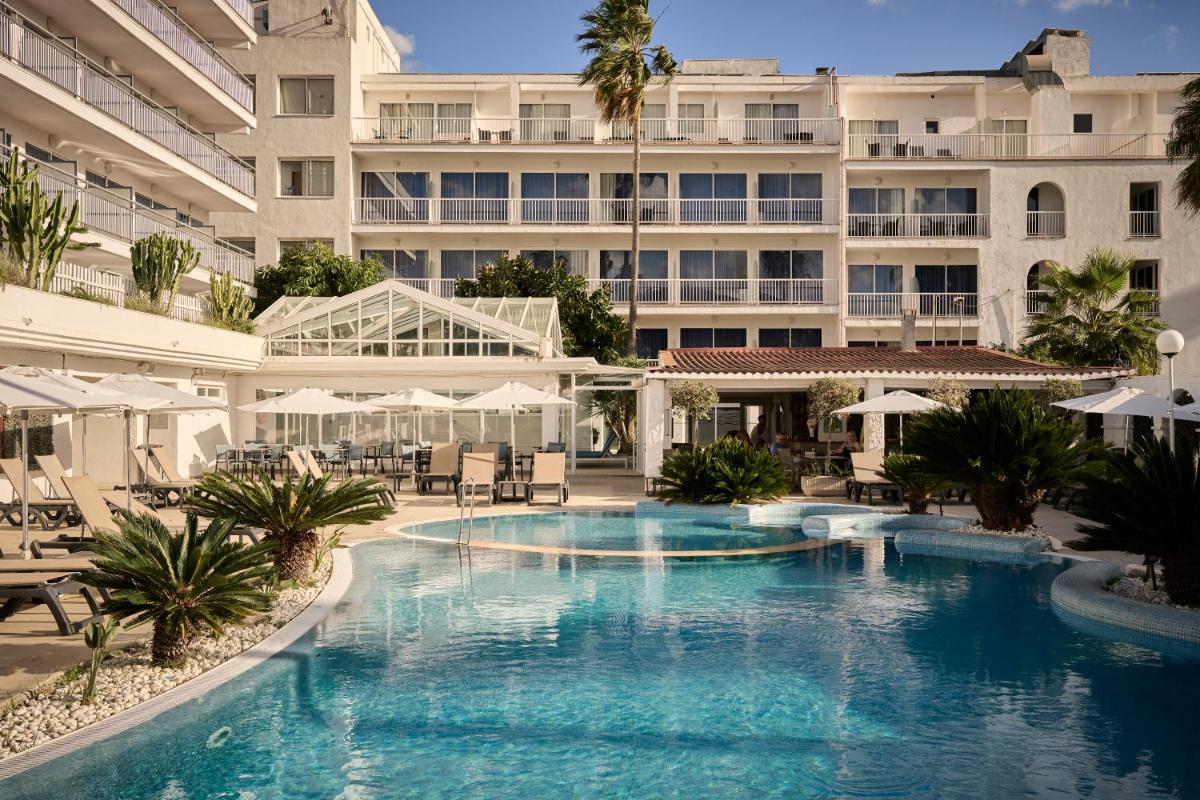 Piscina en o cerca de Catalonia del Mar - Adults Only