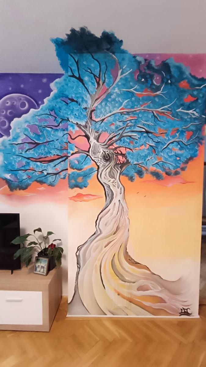 Moon Tree *** - Housity
