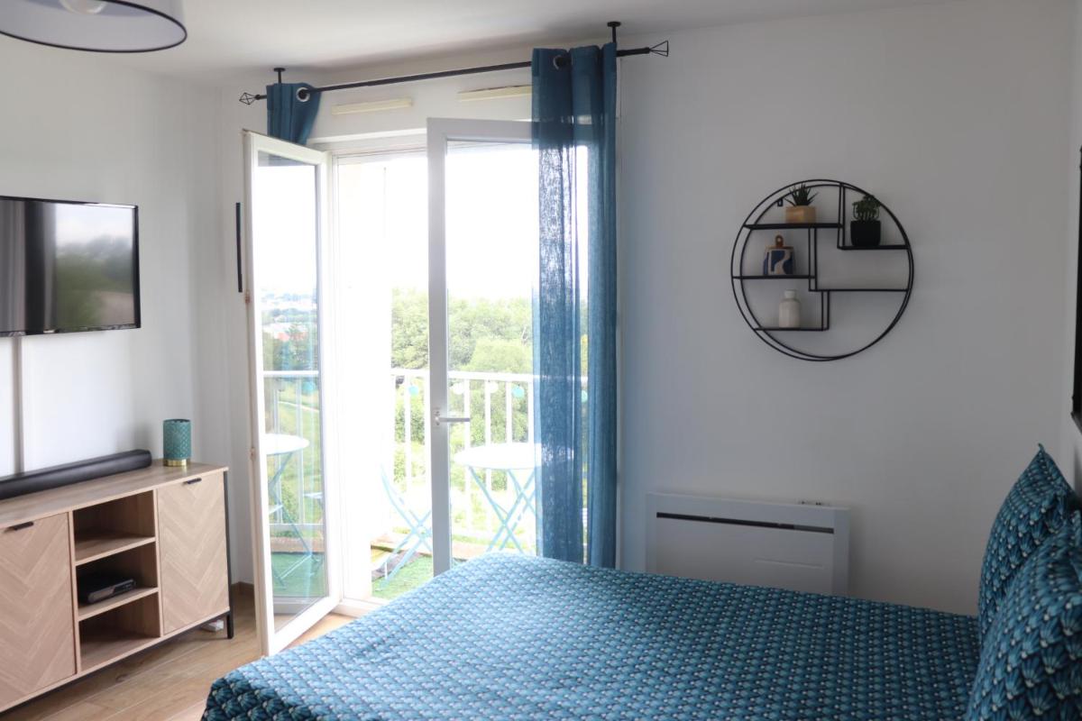 Le panoramique - Parking, Tram A, Netflix - Housity